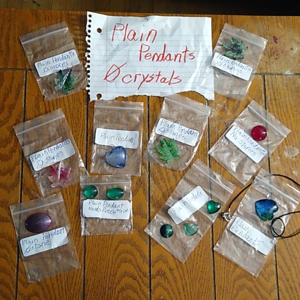 Necklaces with pendants these pendants do not have any crystal in them.